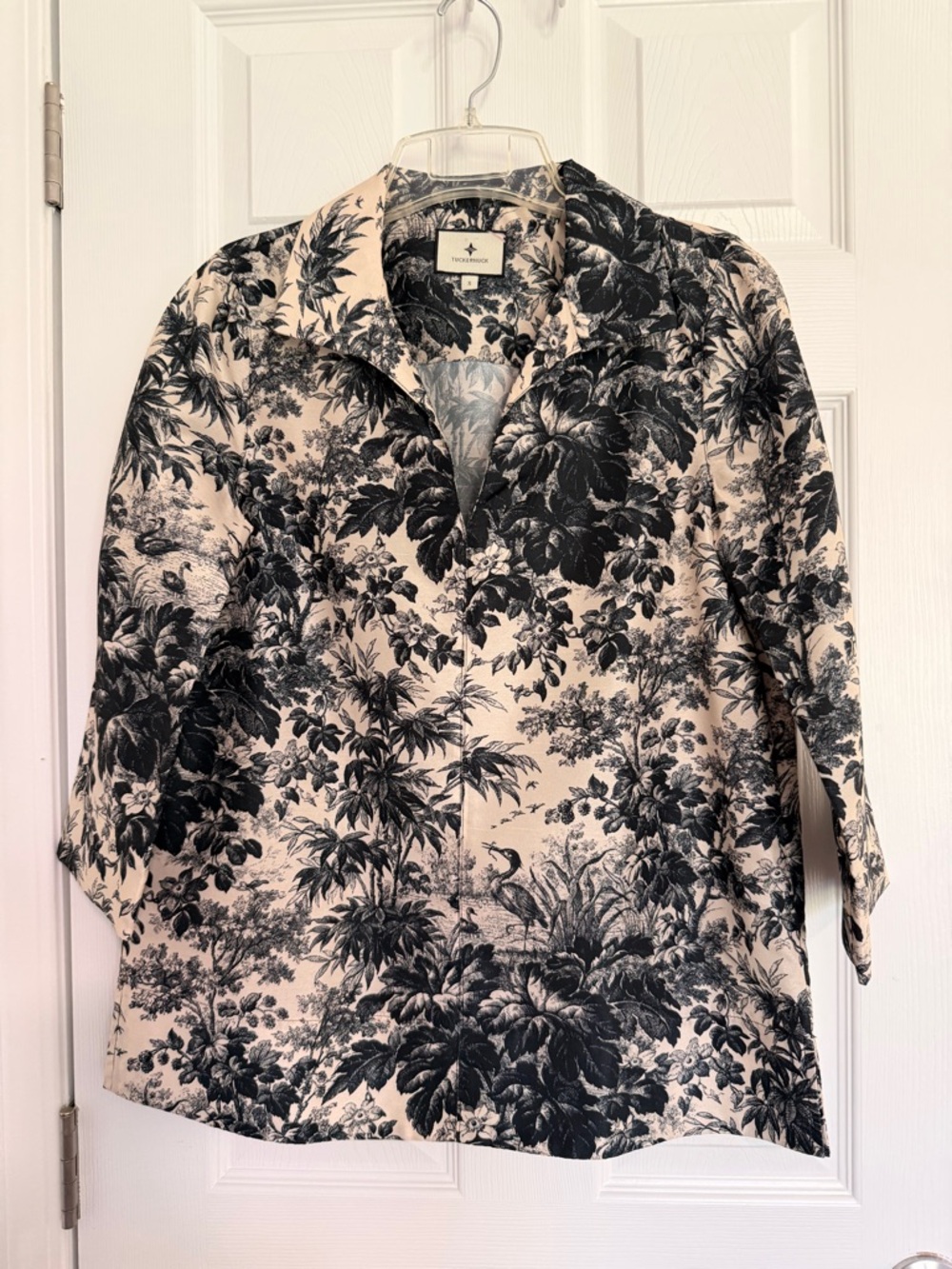 Tuckernuck Black Beige Toile Print Split Neck 3/4 Sleeve Blouse Side zip Size S - Picture 3 of 13